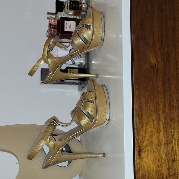 Patent Leather Saint Laurent Tribute Heels - Picture 4 of 12